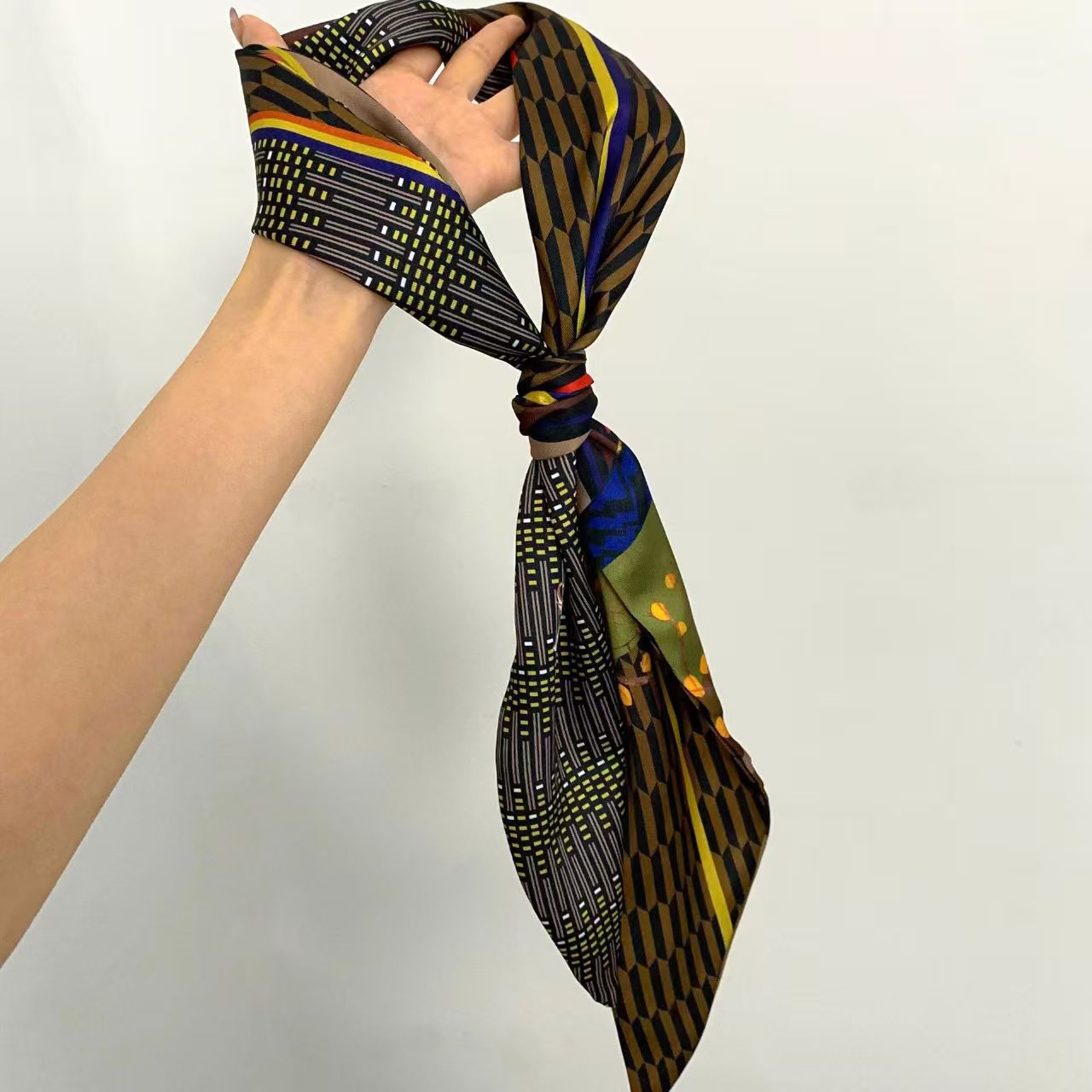 高級プリントロングヘアリボンベベルシルクスカーフ女性ネクタイ - Head Wrap Turban のレビューと価格